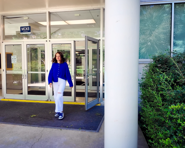Kaitlyn leaving building